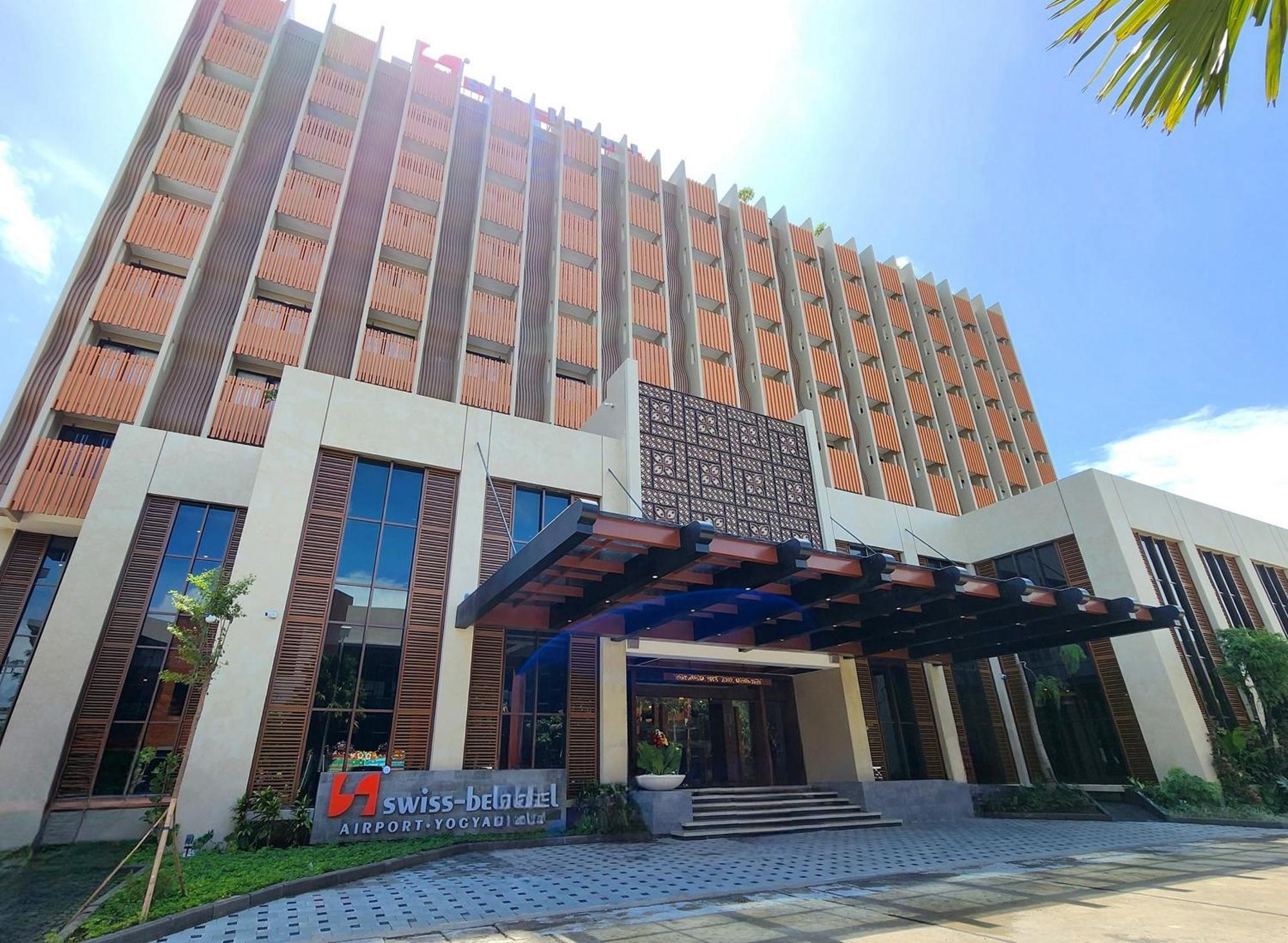 Swiss-Belhotel Airport Yogyakarta Temon Exterior photo