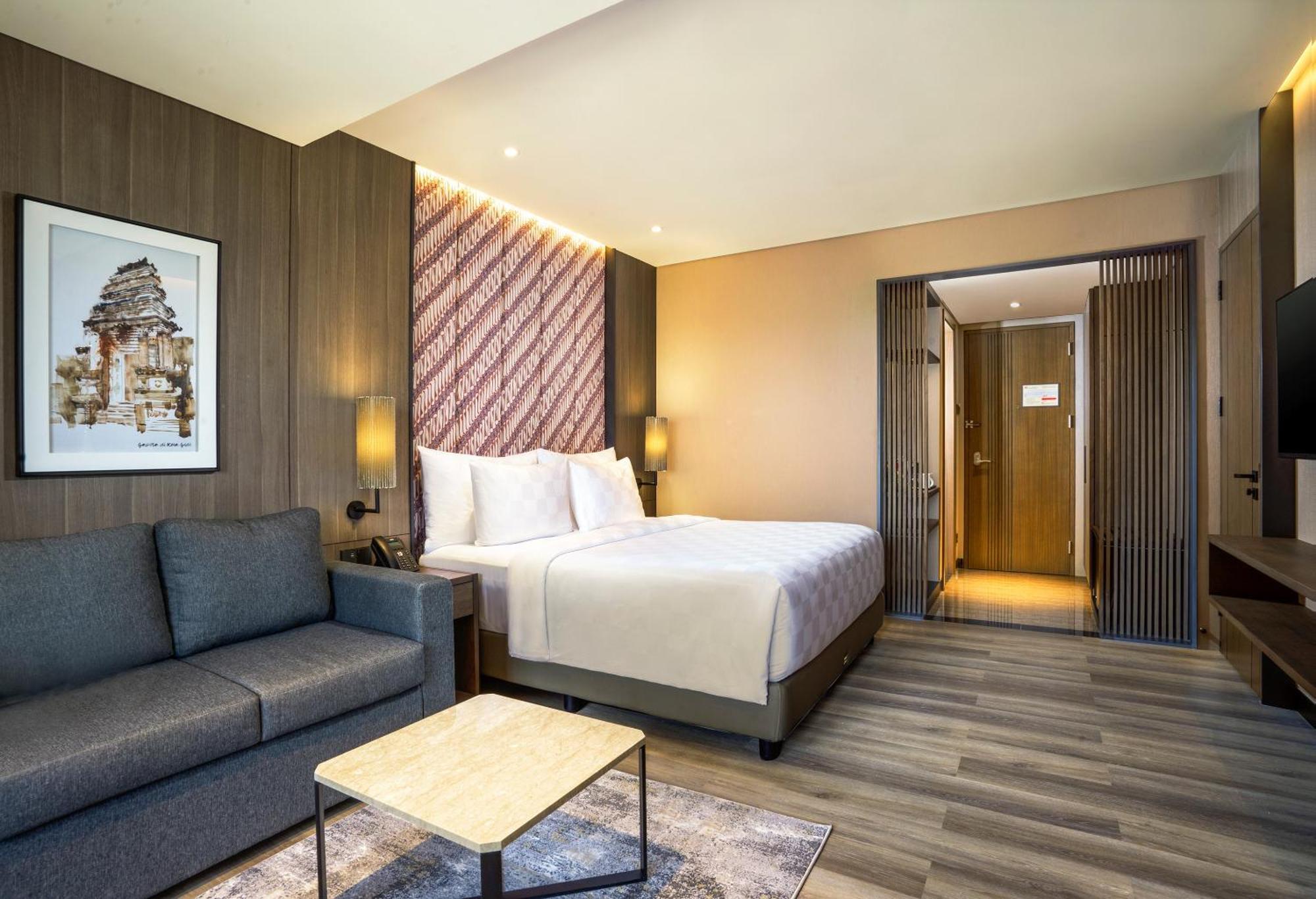 Swiss-Belhotel Airport Yogyakarta Temon Exterior photo