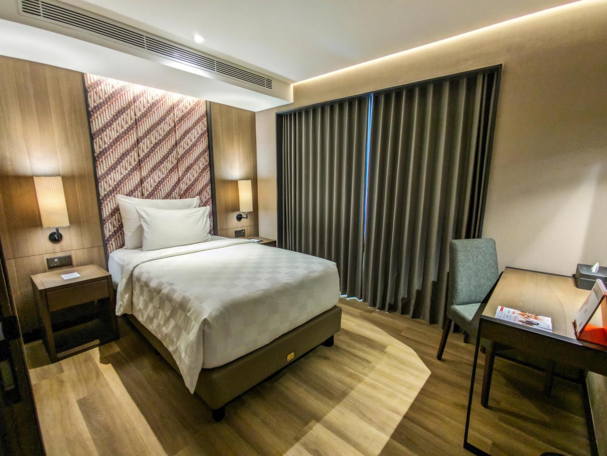 Swiss-Belhotel Airport Yogyakarta Temon Exterior photo